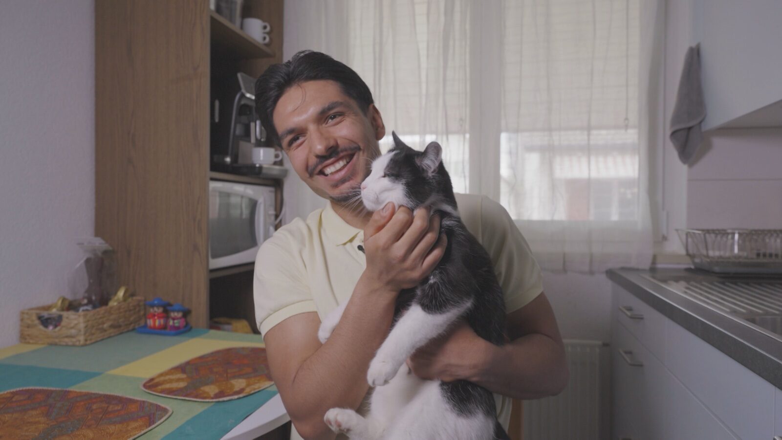 Saeed Farkhondeh in the portrait for SRF Bounce