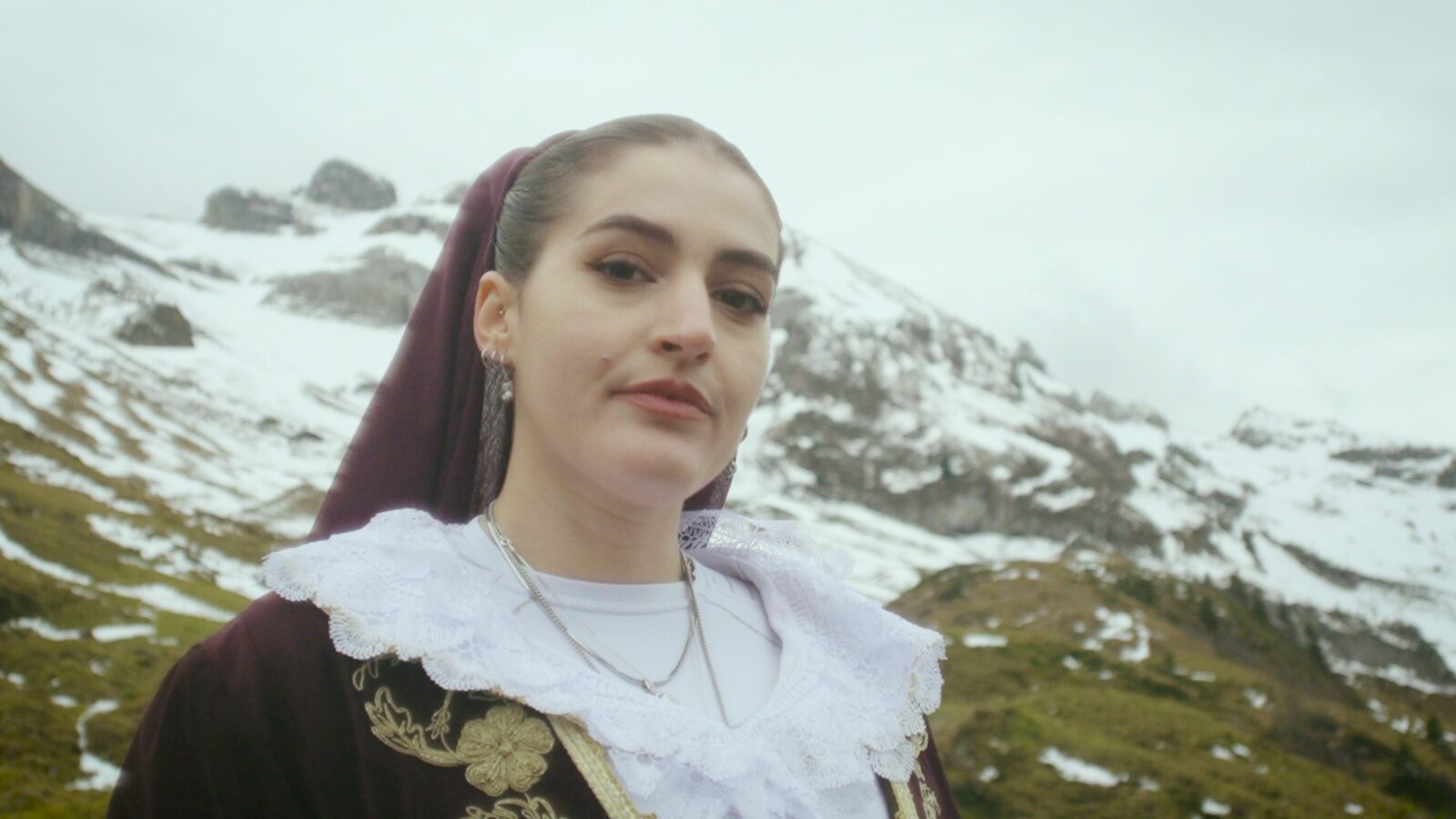 Konnichiwa Njeri: Duff über Identität und Schuld - Still 3